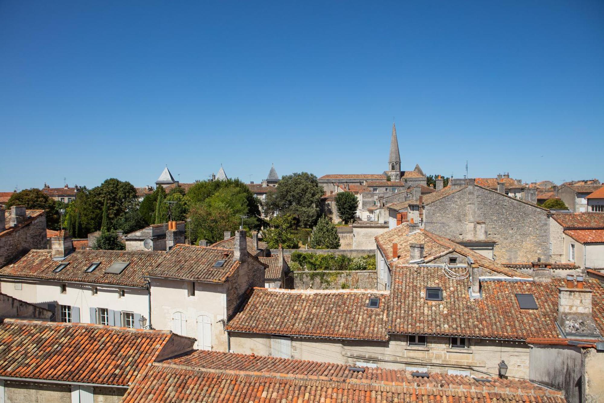 Le Rempart Du Midi Aparthotel Angoulême Rum bild